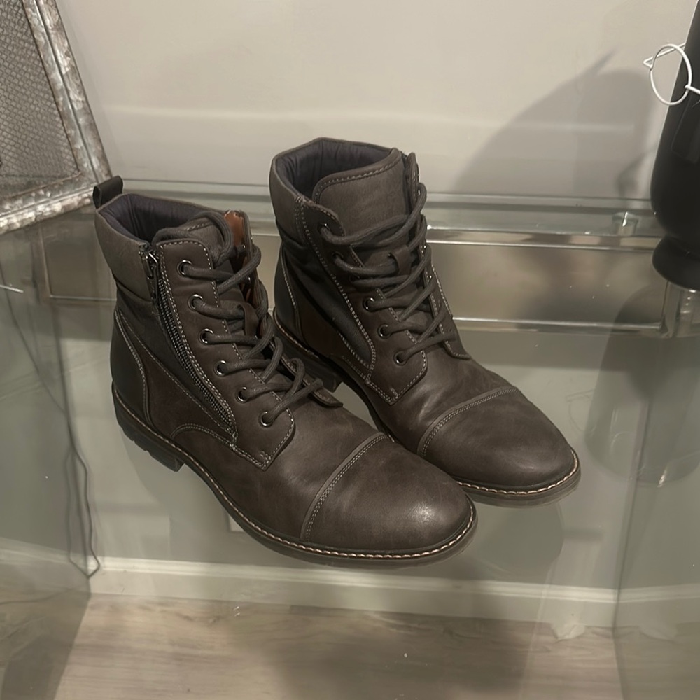 Men's Gray Leather Boots
